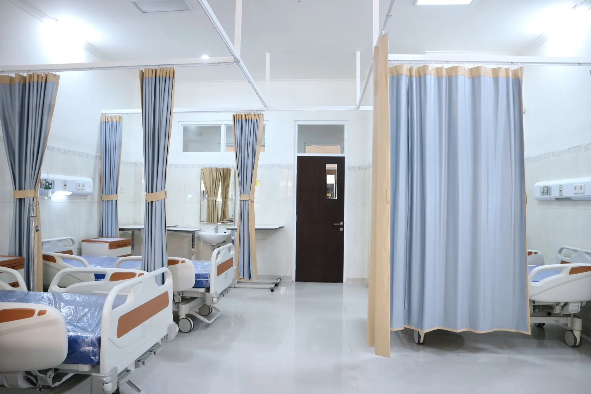 赢享利赋能科技团队建设课程与行业通用培训方案对比分析
